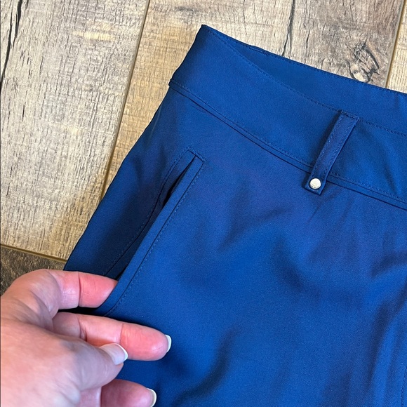Lady Hagen Blue Golf Shorts Size 8 - Picture 3 of 9